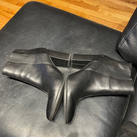 NWOT Chunky Block Heeled Ankle Booties Leather Rave Riding Pullover Pointed work - Picture 5 of 8